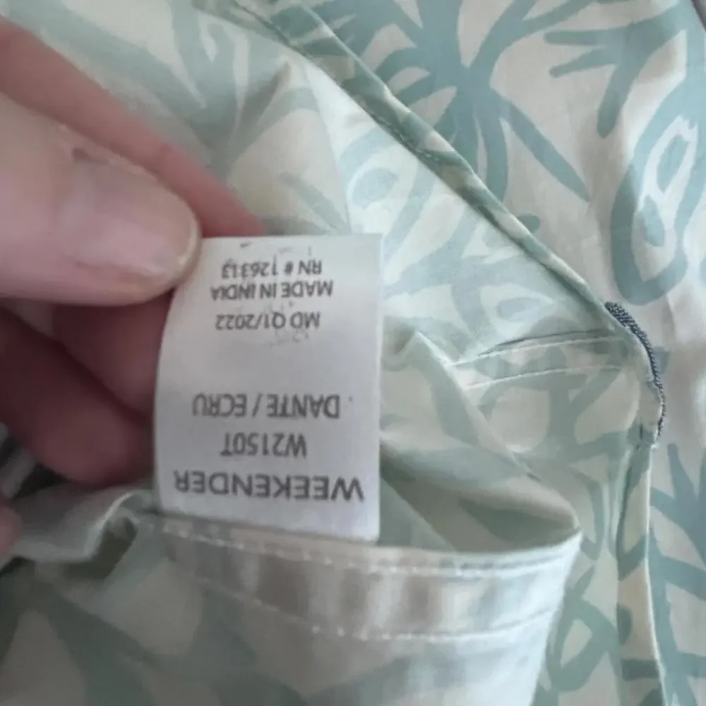 Reverse Threads Teal flower‎ print shirt Men's size Large